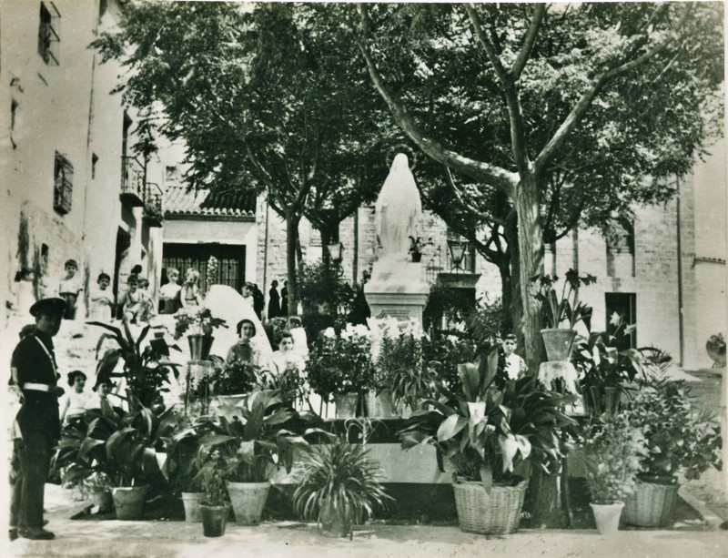 Plaza de San Flix - Plaza de San Flix. Foto antigua. Archivo IEG