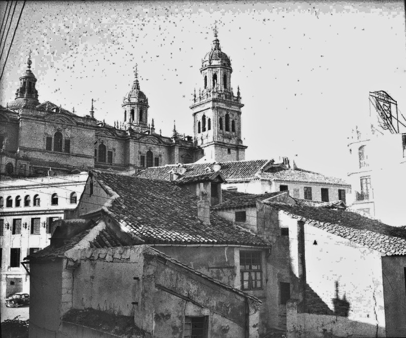 Edificio de Tejidos Gangas - Edificio de Tejidos Gangas. Foto antigua IEG. Casa que exista antes de su construccin