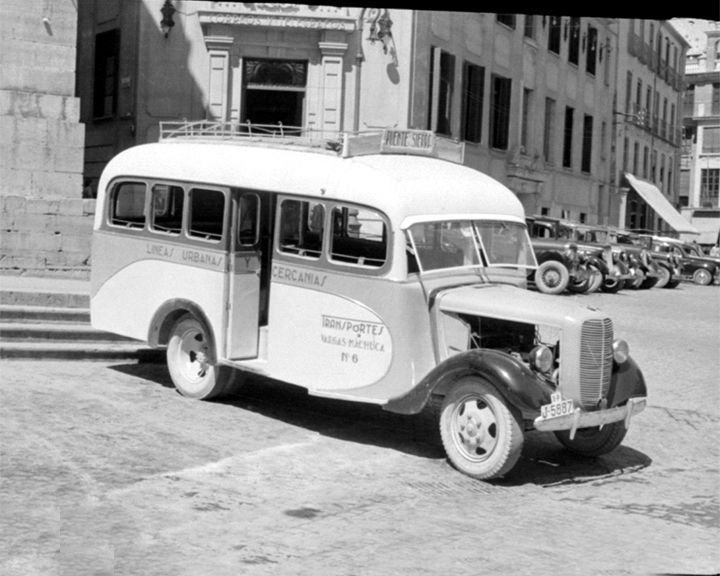 Antiguo Correos y Telgrafos - Antiguo Correos y Telgrafos. Foto antigua