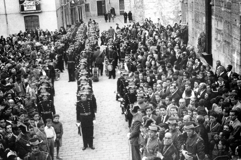 Plaza de San Ildefonso - Plaza de San Ildefonso. Banda de Msica de la Guardia Civil 1949