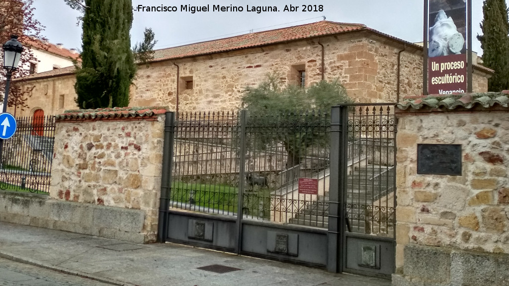 Colegio Menor de Santo Domingo de la Cruz - Colegio Menor de Santo Domingo de la Cruz. 