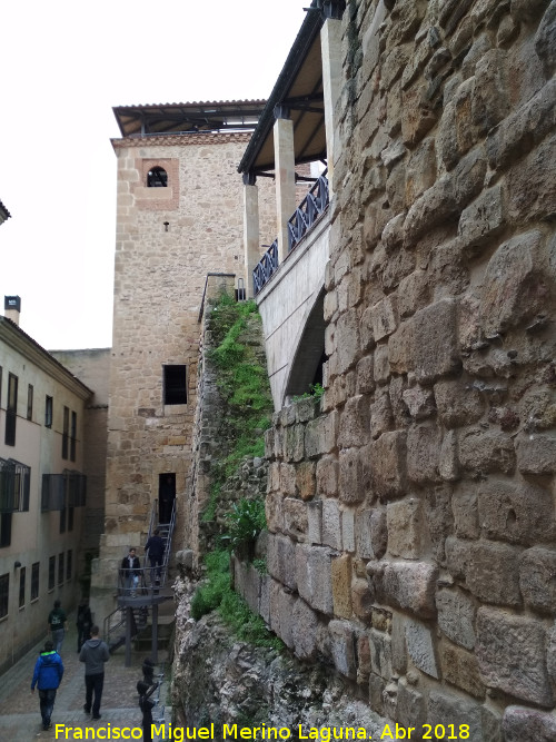 Torre del Marqus de Villena - Torre del Marqus de Villena. 