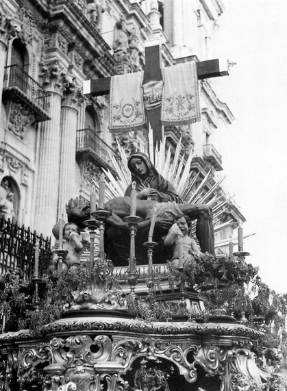 Semana Santa - Semana Santa. El paso de la Virgen de las Angustias 1956