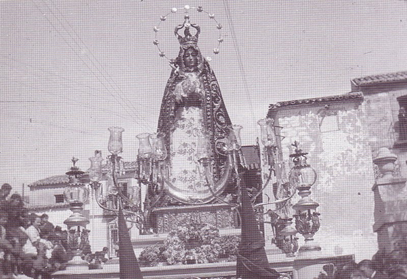 Semana Santa - Semana Santa. 1918. Virgen de los Dolores de la cofrada N.P. Jess a su paso por la Plaza de Santiago