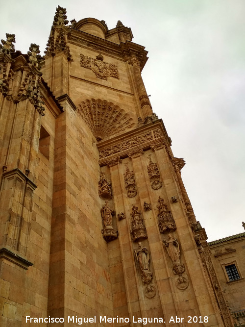 Convento de San Esteban. Portada - Convento de San Esteban. Portada. Lateral