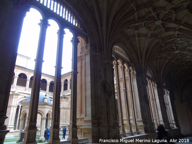 Convento de San Esteban. Claustro - Convento de San Esteban. Claustro. 