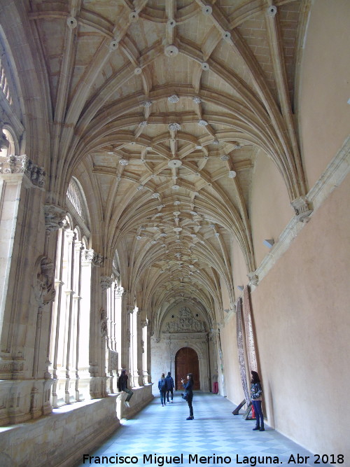 Convento de San Esteban. Claustro - Convento de San Esteban. Claustro. 