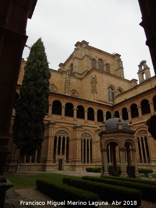 Convento de San Esteban. Claustro - Convento de San Esteban. Claustro. 