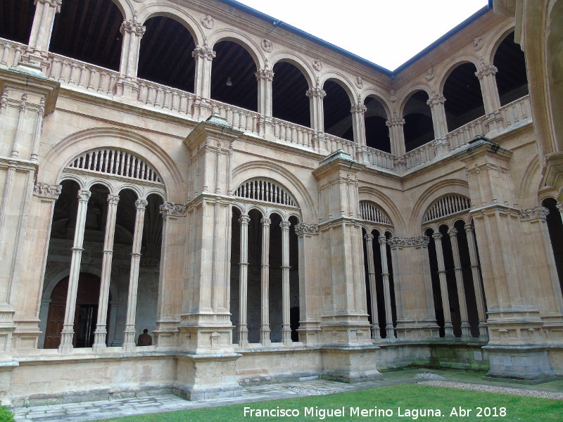 Convento de San Esteban. Claustro - Convento de San Esteban. Claustro. 