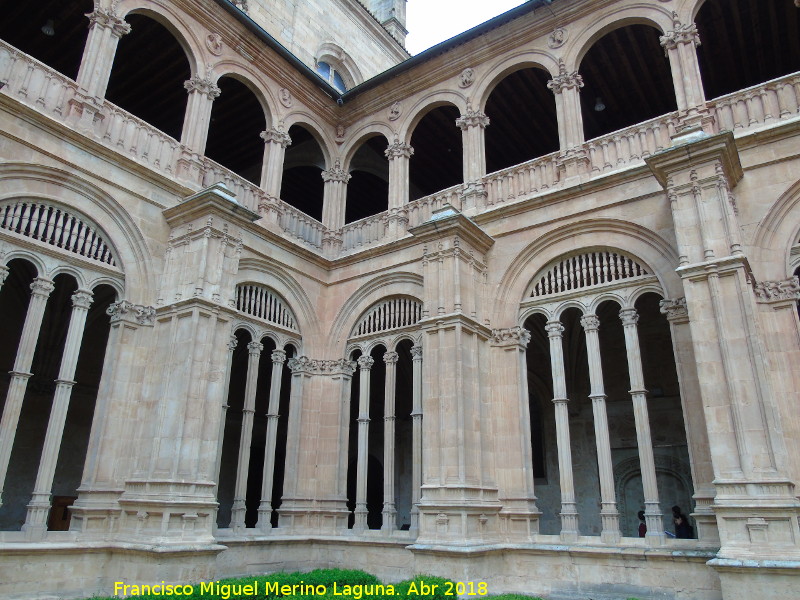 Convento de San Esteban. Claustro - Convento de San Esteban. Claustro. 