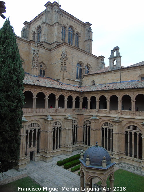 Convento de San Esteban. Claustro - Convento de San Esteban. Claustro. 