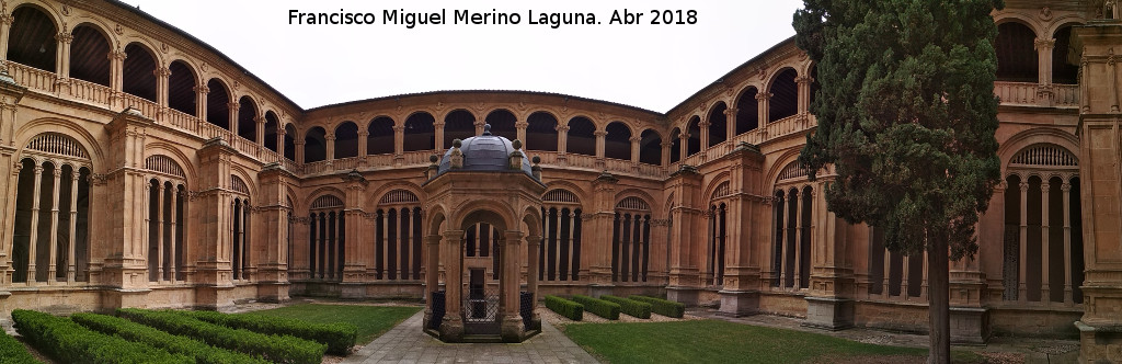 Convento de San Esteban. Claustro - Convento de San Esteban. Claustro. 