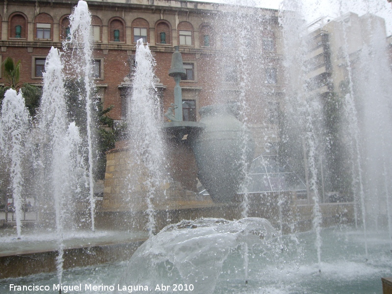 Fuente de la Plaza de la Constitucin - Fuente de la Plaza de la Constitucin. 