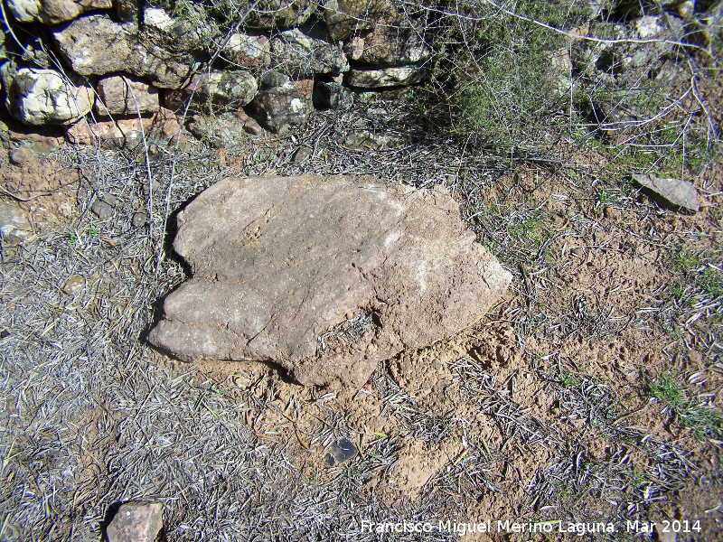 Necrpolis del Salido Alto - Necrpolis del Salido Alto. Laja de piedra