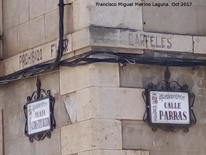 Casa de las Calcamonas - Casa de las Calcamonas. Prohibido fijar carteles