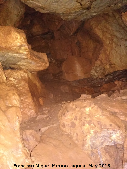 Cueva de El Mansegoso - Cueva de El Mansegoso. 