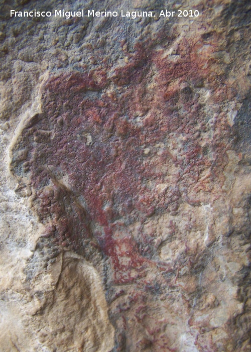 Pinturas rupestres de la Cueva de los Herreros Grupo IX - Pinturas rupestres de la Cueva de los Herreros Grupo IX. Figura desvada de la izquierda