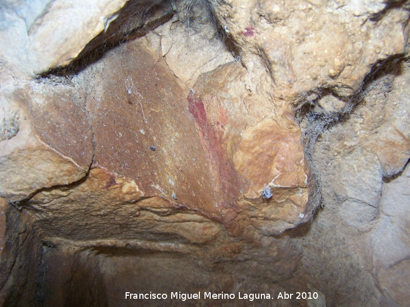 Pinturas rupestres de la Cueva de los Herreros Grupo VIII - Pinturas rupestres de la Cueva de los Herreros Grupo VIII. Barra vertical
