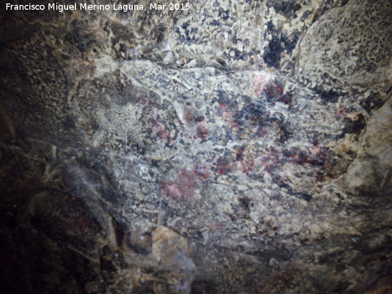 Pinturas rupestres de la Cueva de los Herreros Grupo IV - Pinturas rupestres de la Cueva de los Herreros Grupo IV. Arco con barras