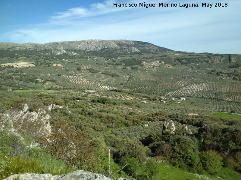 Pea de los Gitanos - Pea de los Gitanos. Vistas hacia la Sierra de Parapanda