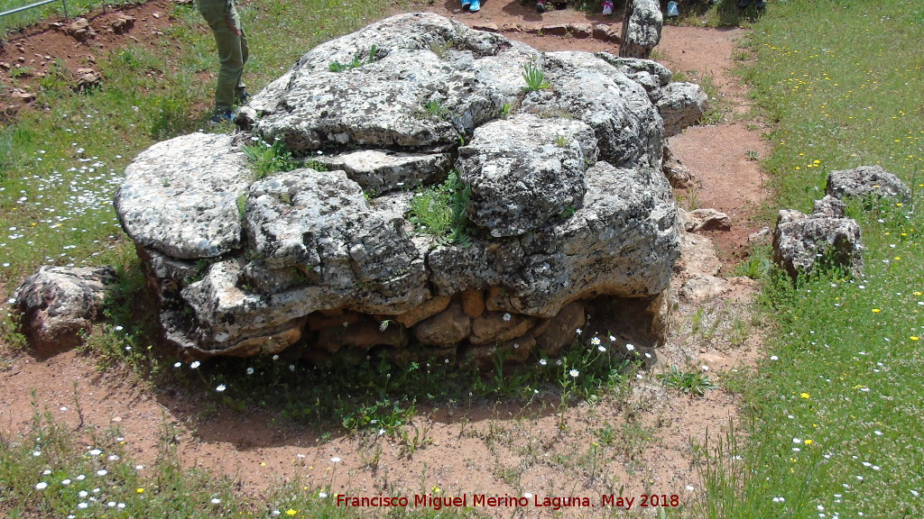 Dolmen de los Arcos - Dolmen de los Arcos. Parte trasera