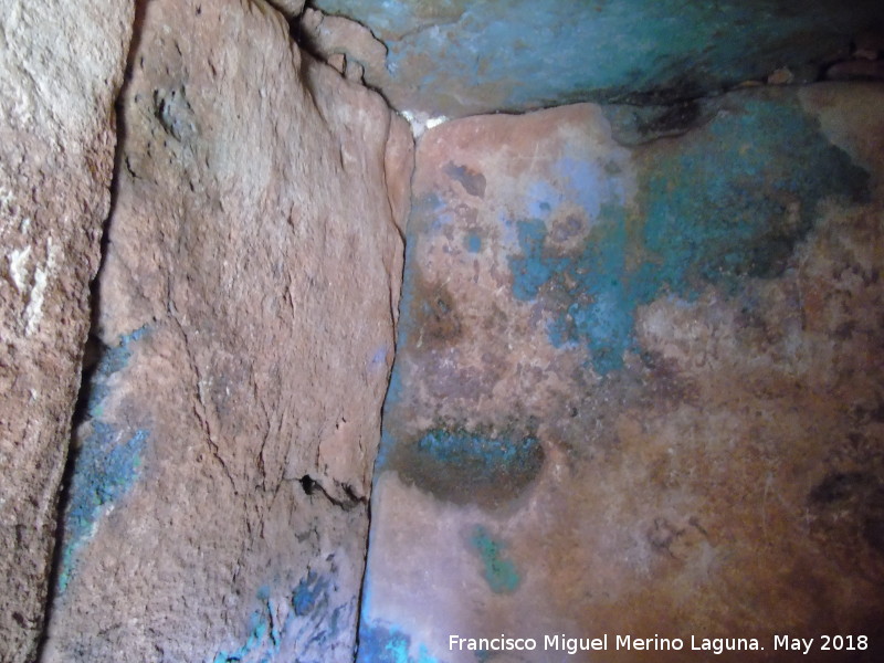 Dolmen de los Arcos - Dolmen de los Arcos. Detalle de las juntas de los ortostatos de la cmara