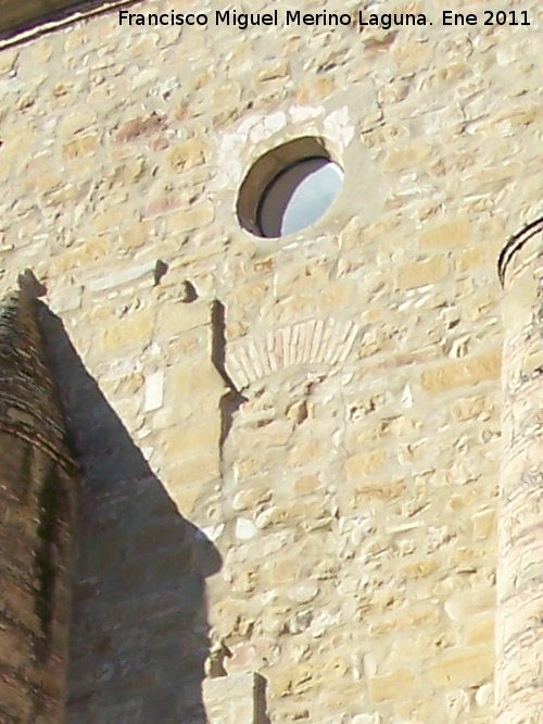 Santuario de las Reliquias - Santuario de las Reliquias. Arco de ladrillo de ventana cegada