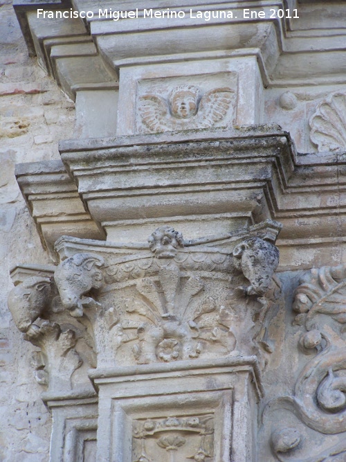 Iglesia de San Juan - Iglesia de San Juan. Capitel izquierdo