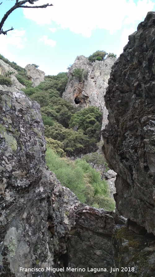 El Puntal - El Puntal. Cueva Grande