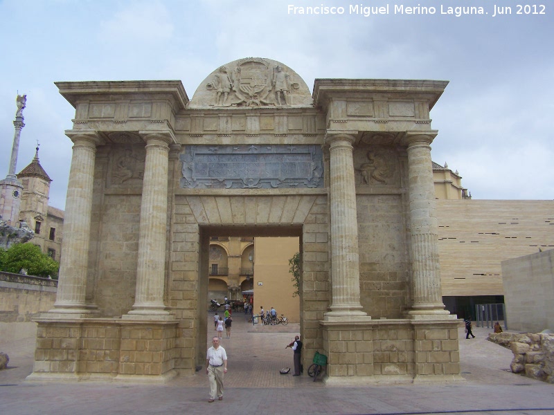 Puerta del Puente - Puerta del Puente. Extramuros