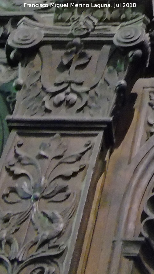 Catedral de Jan. Coro. El abrazo en la Puerta Dorada - Catedral de Jan. Coro. El abrazo en la Puerta Dorada. Capitel izquierdo