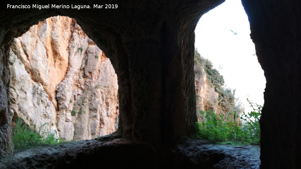 Parque Natural del Monasterio de Piedra. Gruta Iris - Parque Natural del Monasterio de Piedra. Gruta Iris. 