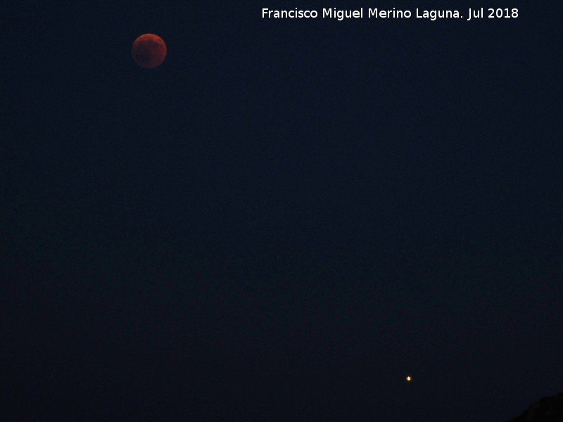 Marte - Marte. La Luna en eclipse y Marte. Llano de Mingo - Los Villares