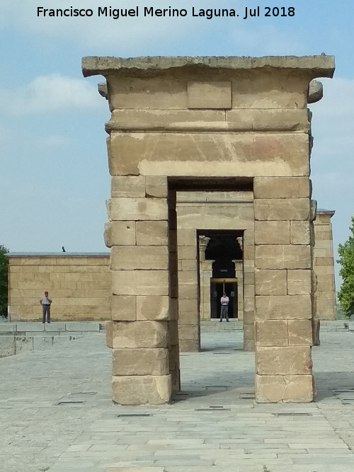 Templo de Debod - Templo de Debod. Primer Portal