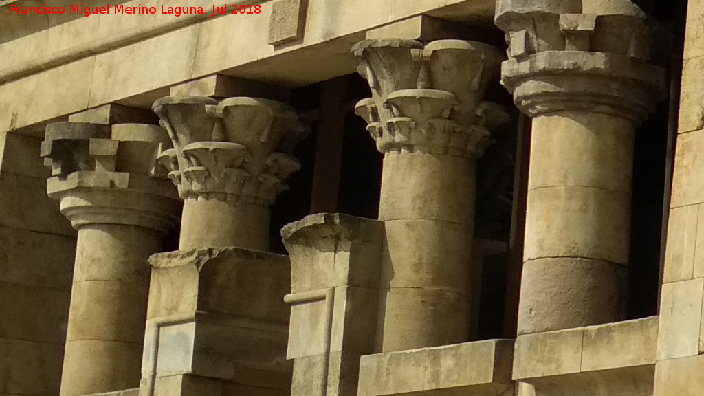 Templo de Debod - Templo de Debod. Columnas