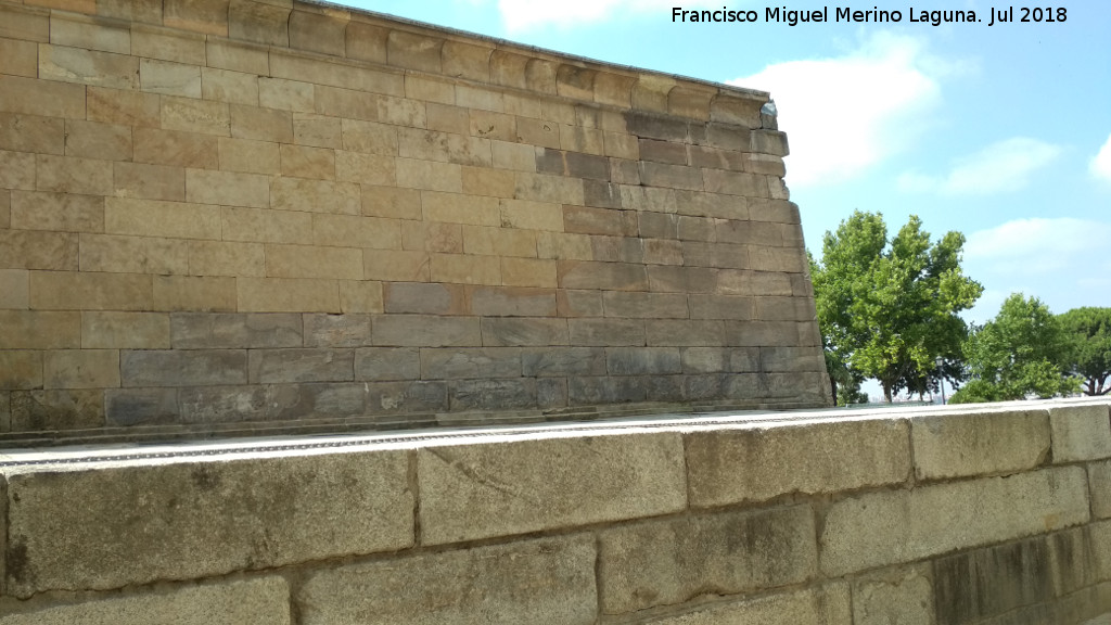 Templo de Debod - Templo de Debod. Lateral derecho