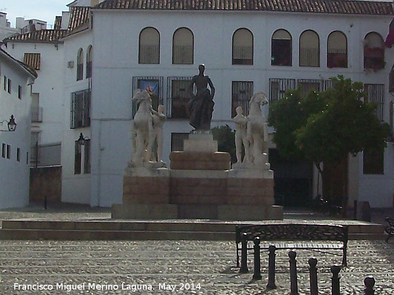 Monumento a Manolete - Monumento a Manolete. 