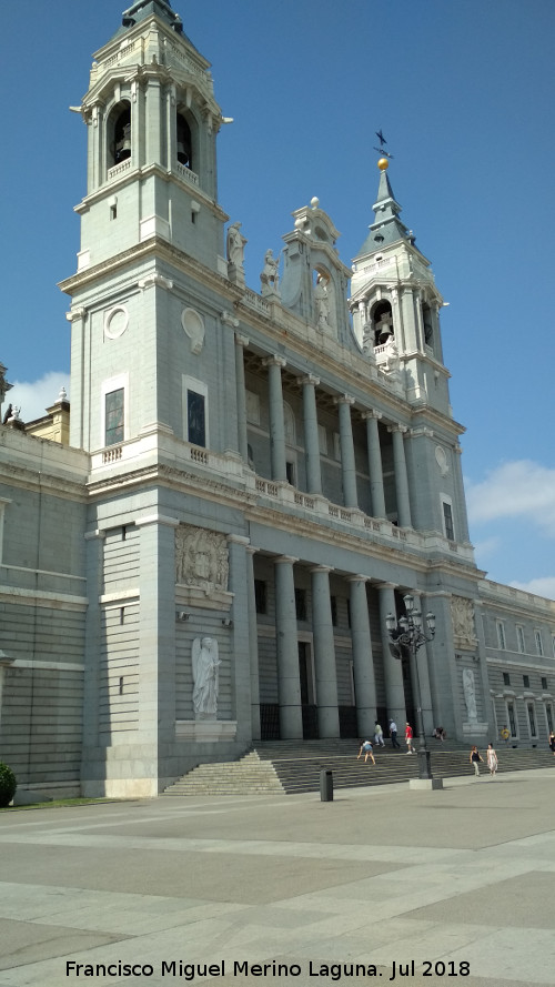 Catedral de la Almudena - Catedral de la Almudena. 