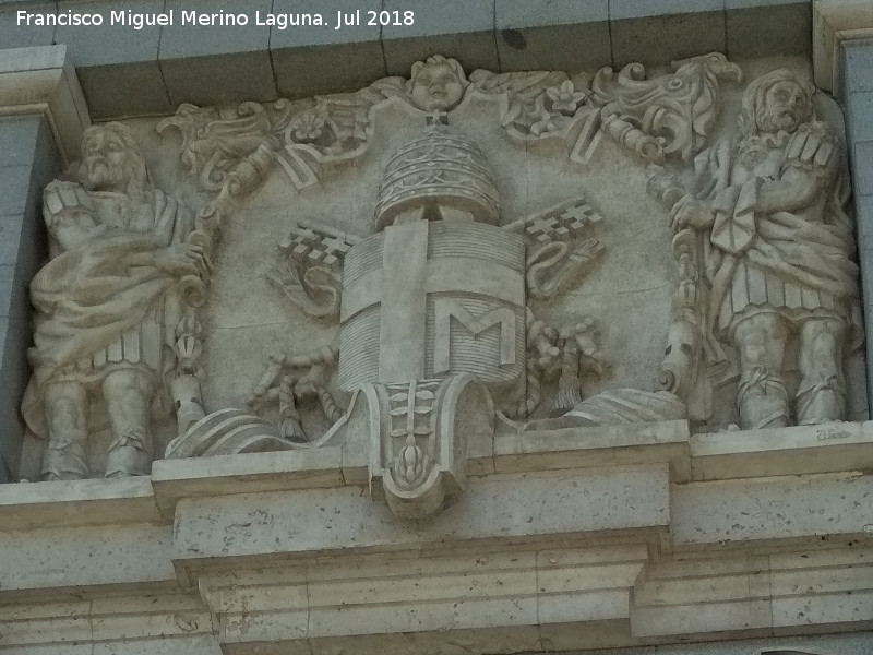 Catedral de la Almudena - Catedral de la Almudena. Escudo