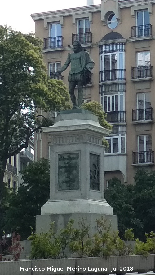Estatua de Cervantes - Estatua de Cervantes. 