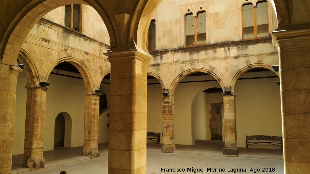 Palacio Fortaleza del Marqus de Dos Aguas - Palacio Fortaleza del Marqus de Dos Aguas. Patio