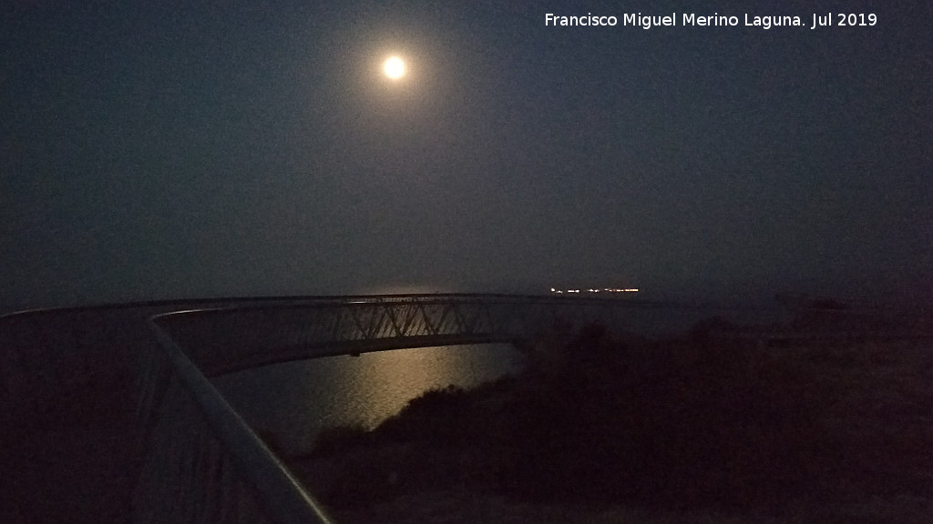 Mirador del Faro de Santa Pola - Mirador del Faro de Santa Pola. Con luna llena y Tabarca al fondo