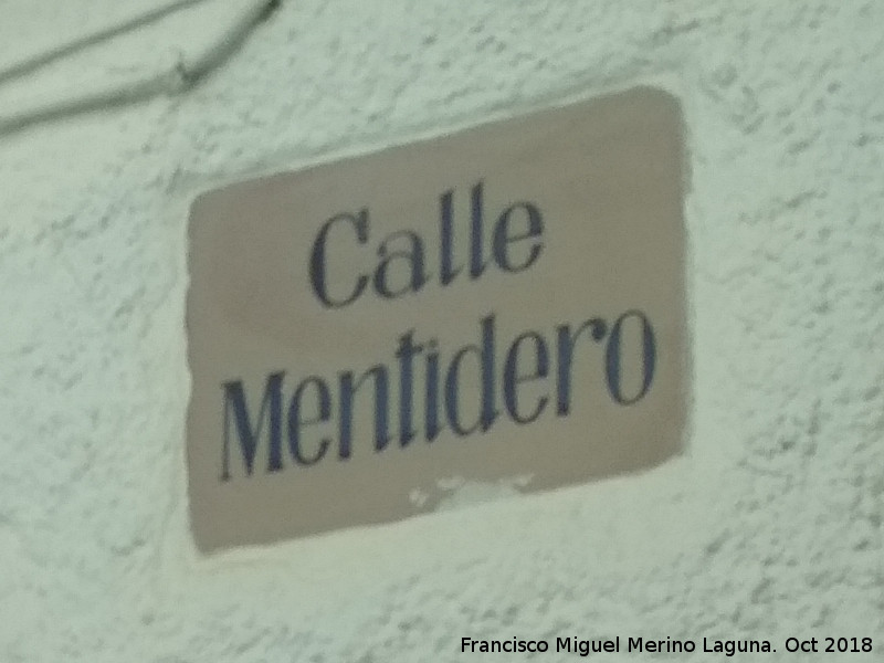 Calle Mentidero - Calle Mentidero. Placa