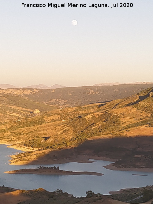Luna - Luna. Desde el Castillo de Zahara de la Sierra
