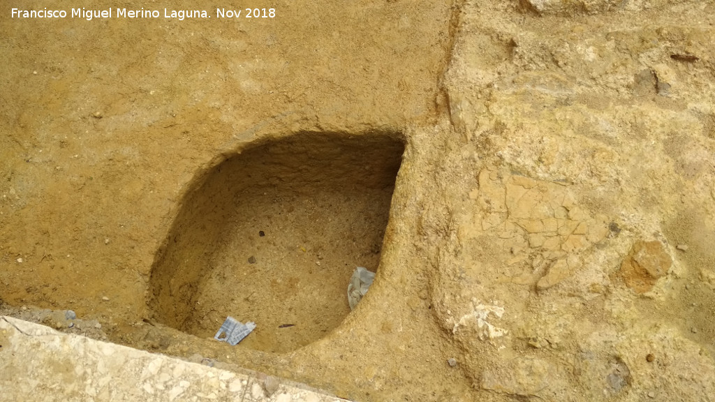 Excavacin arqueolgica de Simago - Excavacin arqueolgica de Simago. Silo