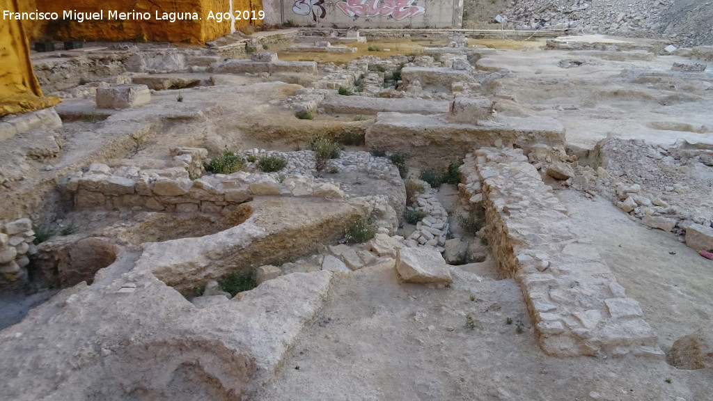 Excavacin arqueolgica de Simago - Excavacin arqueolgica de Simago. A la izquierda tres hornos almohades