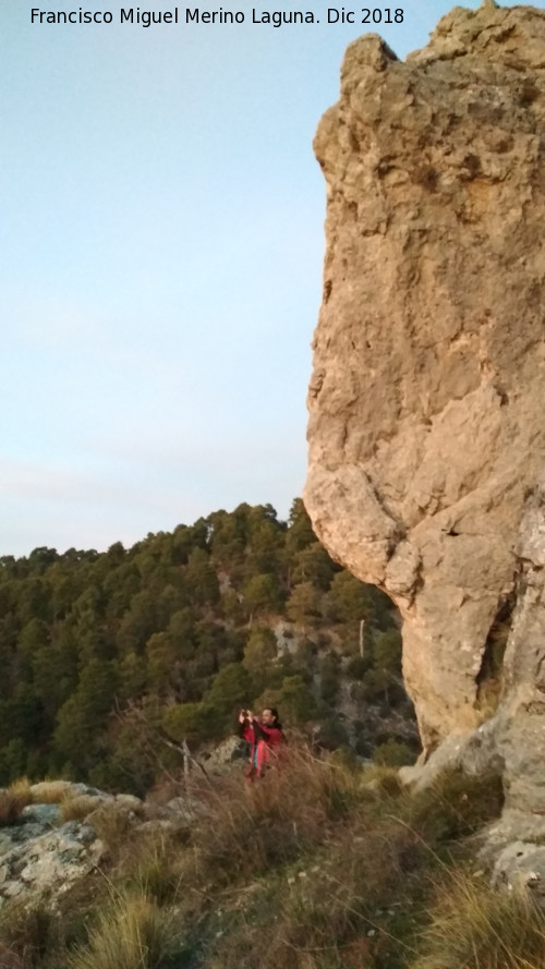 Estrecho de los Perales - Estrecho de los Perales. Paredes rocosas del oeste