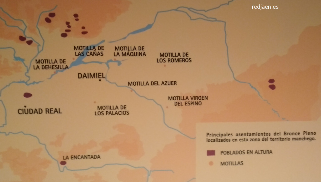 Motilla de la Dehesilla - Motilla de la Dehesilla. Poblados de la Edad del Bronce. Museo Comarcal de Daimiel