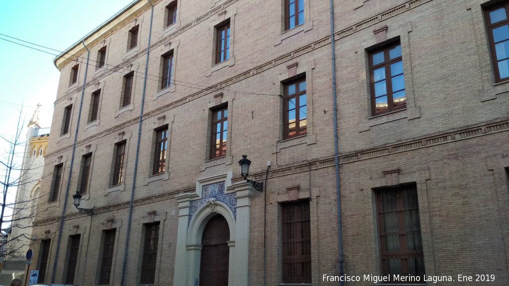 Edificio de la Residencia Universitaria Perpetuo Socorro - Edificio de la Residencia Universitaria Perpetuo Socorro. Fachada