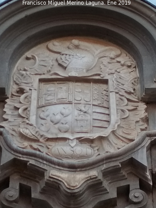 Palacio Ansoti - Palacio Ansoti. Escudo de Ansoti